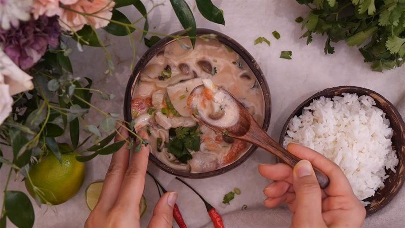 Thai coconut chicken soup