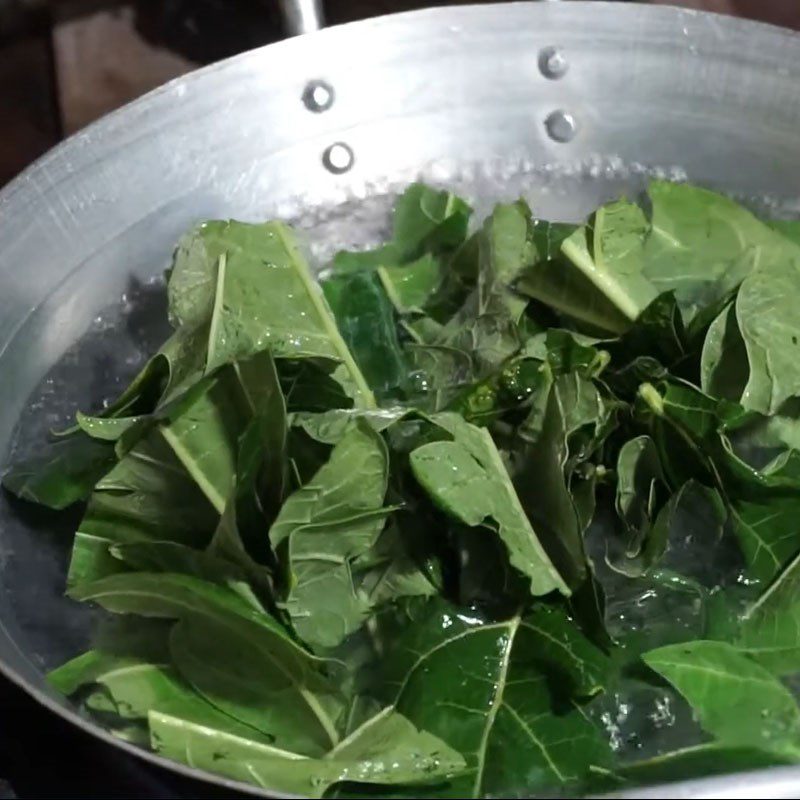 Step 2 Prepare papaya leaves Papaya leaves stir-fried with beef