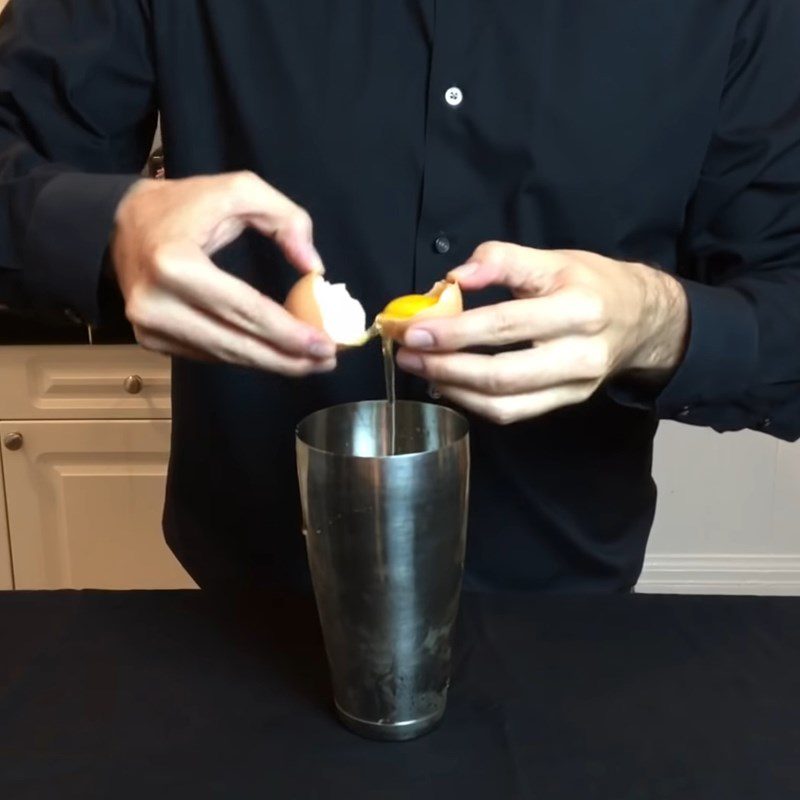 Step 2 Shake cocktail with egg white and garnish Cocktail Whisky Sour