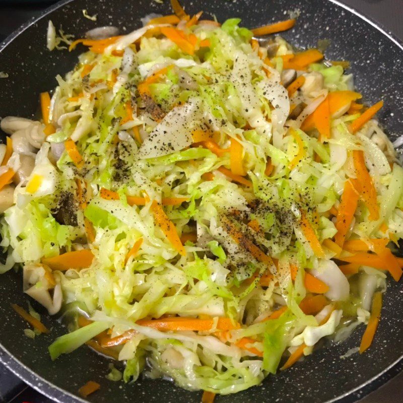 Step 3 Stir-fried cabbage with carrot Stir-fried cabbage with carrot