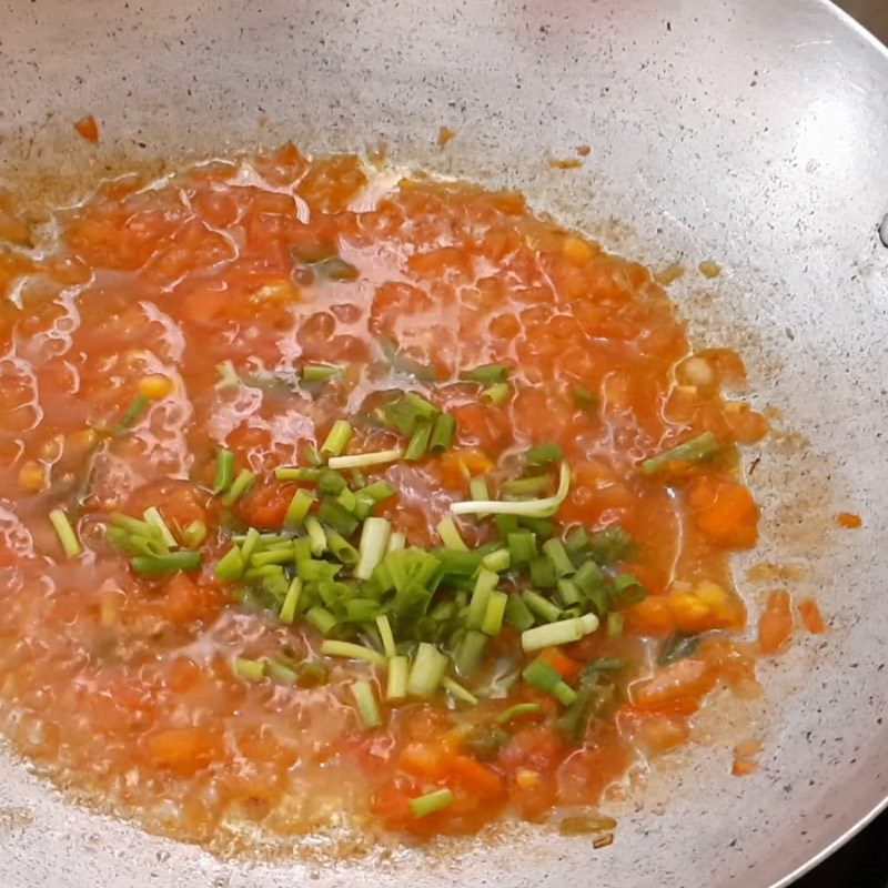 Step 4 Making fish with tomato sauce Fried snakehead fish with tomato sauce