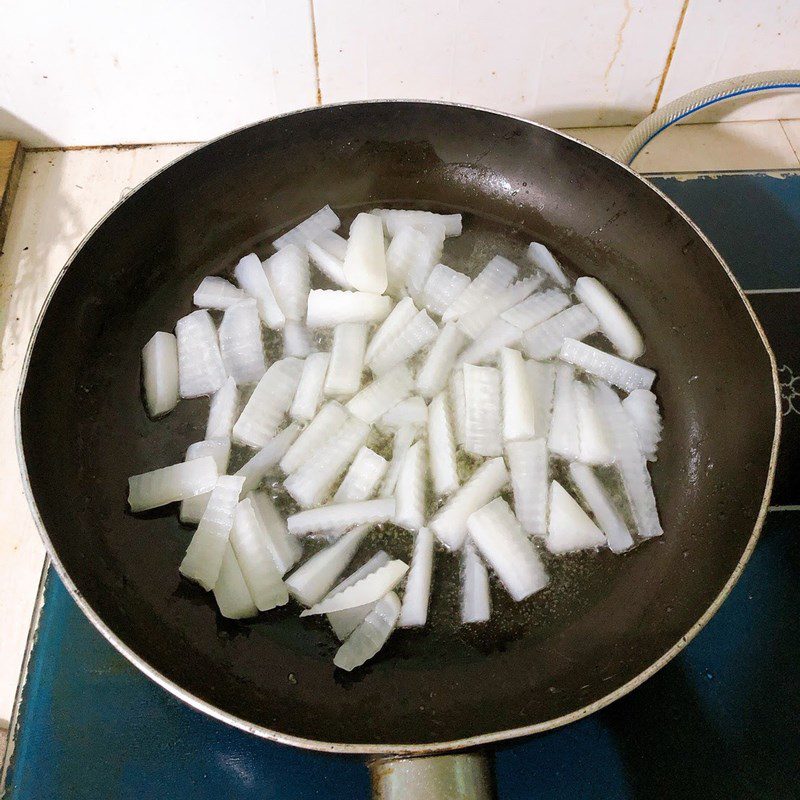 Step 2 Make stir-fried radish with eggs Stir-fried Radish with Eggs