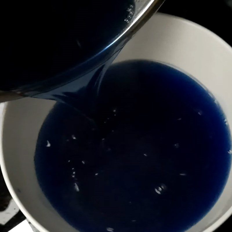 Step 2 Make the butterfly pea jelly mixture Butterfly pea dragon fruit jelly