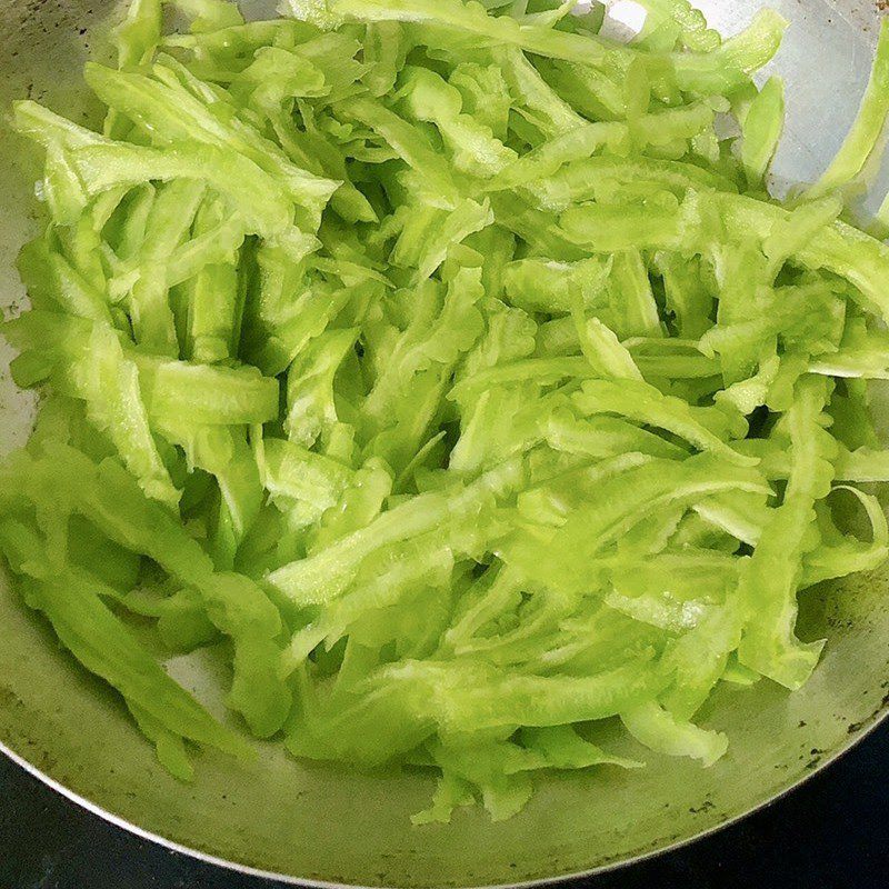 Step 2 Stir-fried bitter melon with eggs Stir-fried bitter melon with eggs