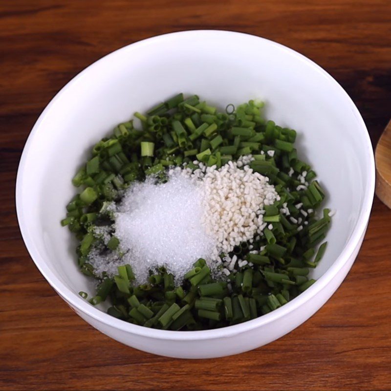 Step 2 Make scallion oil Fried tofu with scallion oil and pork floss