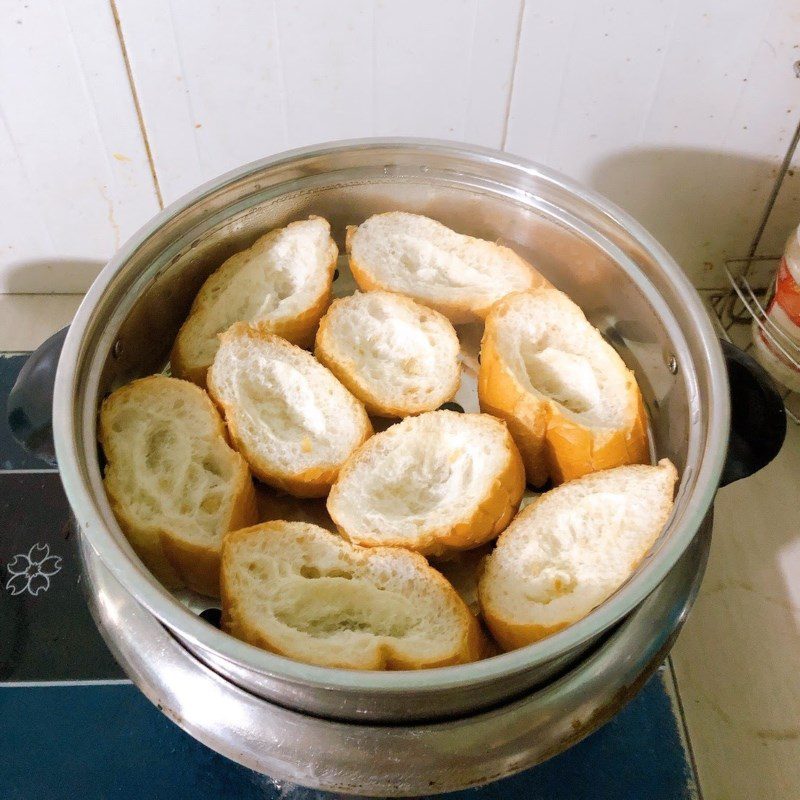 Step 3 Make scallion oil and steam the bread Steamed bread with minced meat