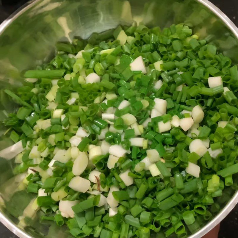 Step 6 Making scallion oil Grilled spring rolls