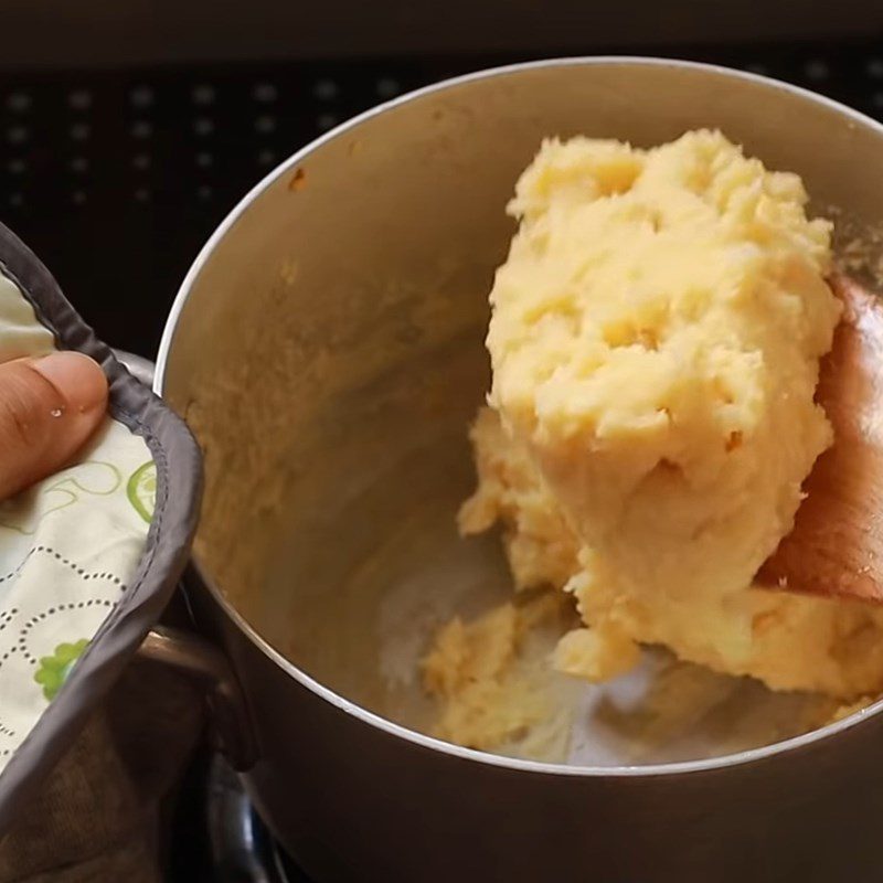 Step 3 Making mung bean filling for cam cake and cong cake coated with sugar