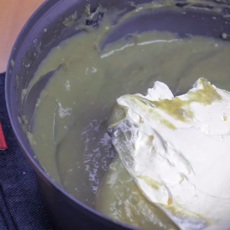 Step 4 Making green tea ice cream filling Black sesame bread with matcha green tea filling