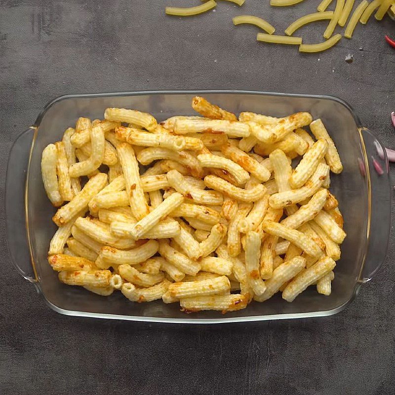 Step 3 Frying macaroni with butter, garlic, and chili Fried macaroni with butter, garlic, and chili