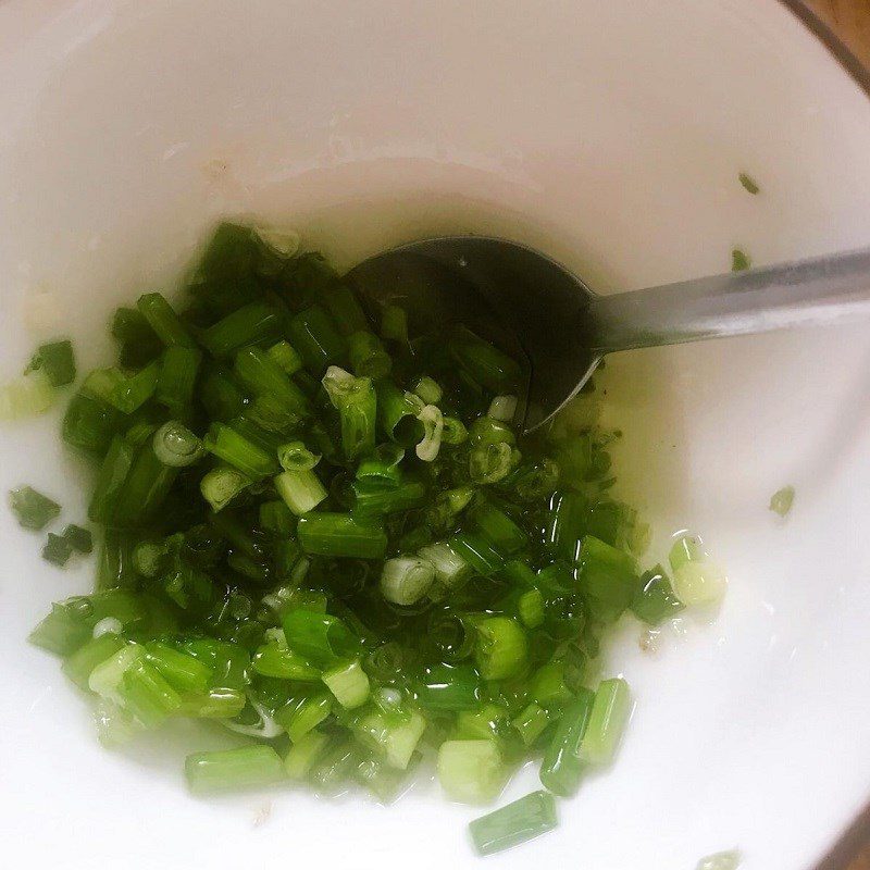 Step 4 Making the sauce and scallion oil Fried rice balls served with shrimp paste