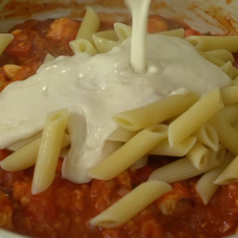 Step 5 Make chicken cheese Pasta chicken tomato cheese