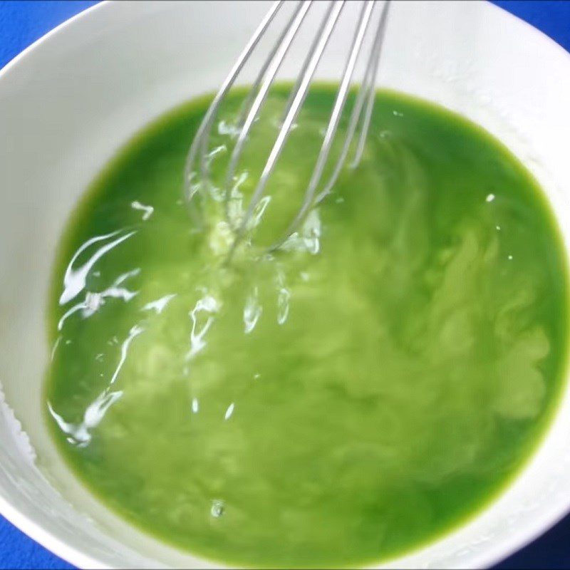 Step 2 Make the green and white batter for Steamed Coconut Jelly Cake