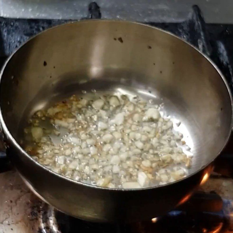 Step 4 Make peanut butter sauce Salted shrimp