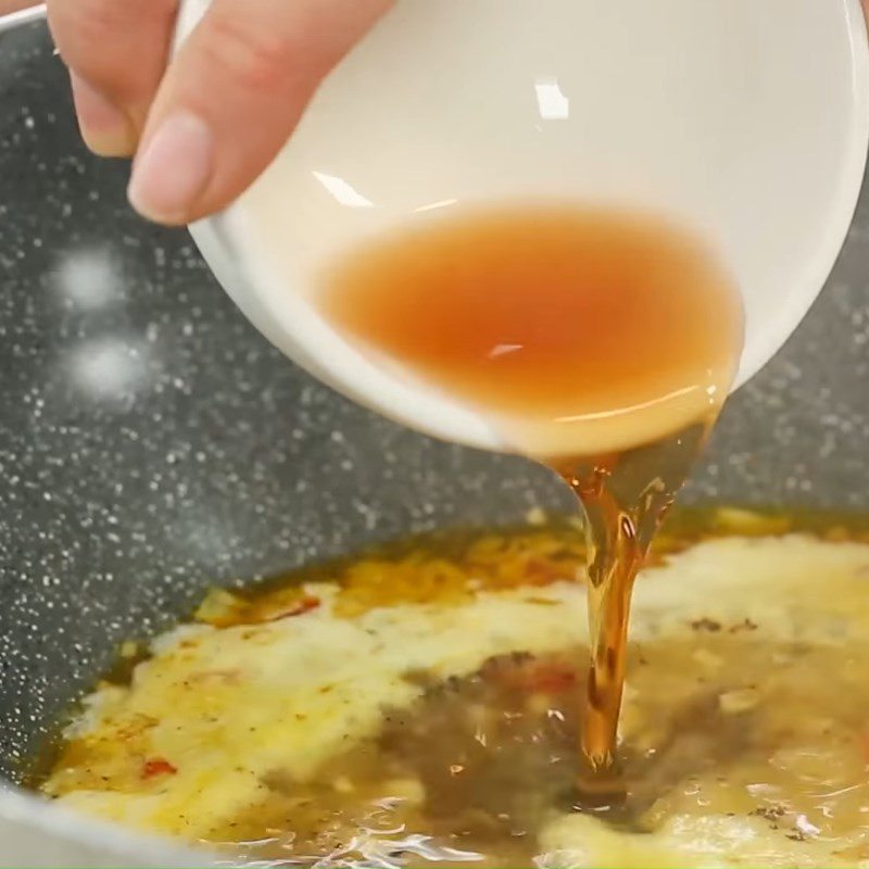 Step 2 Make curry sauce Snails stir-fried with curry