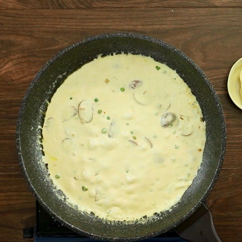 Step 4 Make the cream mushroom sauce Pasta with chicken cream mushroom sauce