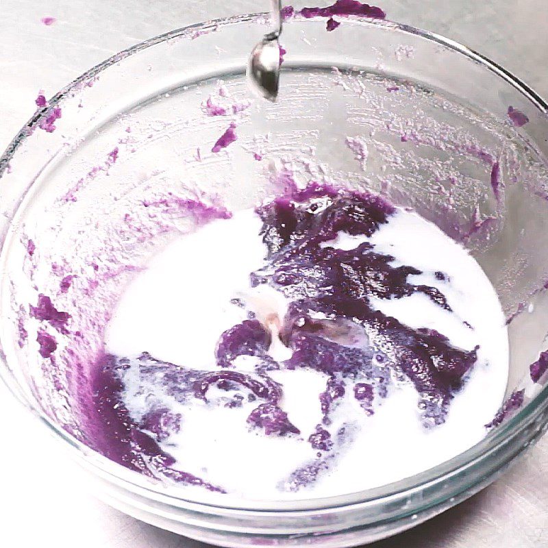 Step 3  Make purple sweet potato sauce Latte purple sweet potato