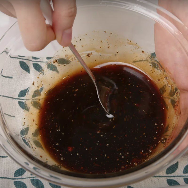 Step 2 Make the sauce and marinate the char siu Mooncake with mixed char siu