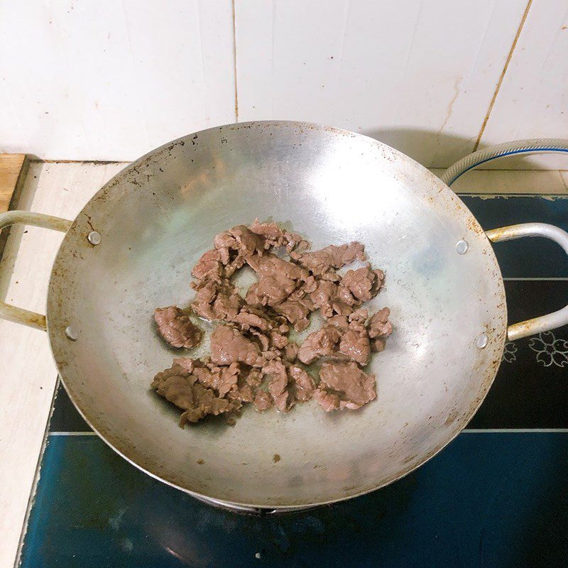 Step 3 Stir-fried Beef with Okra Stir-fried Beef with Okra