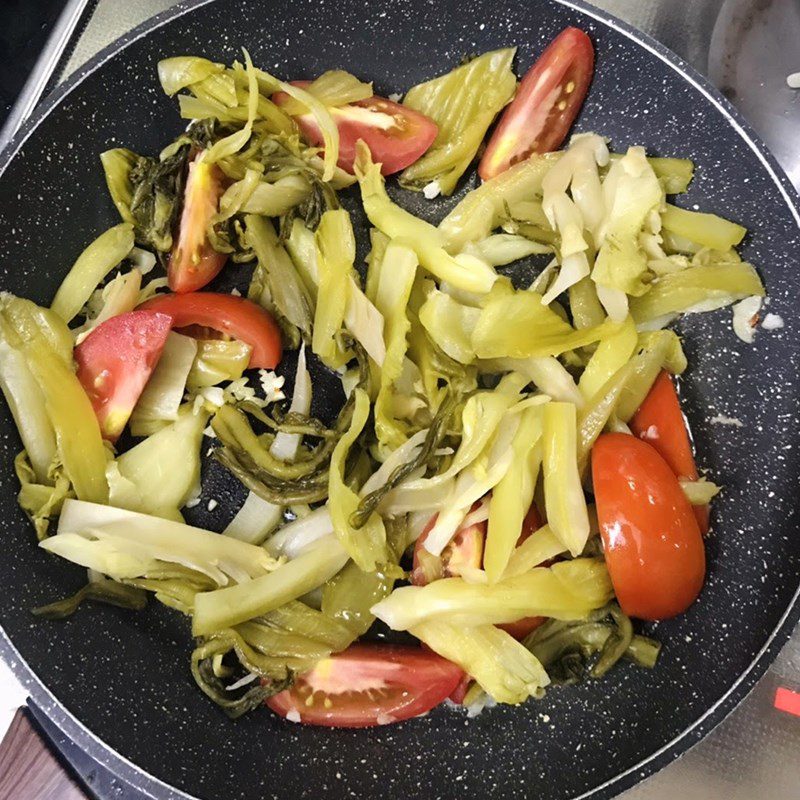 Step 2 Stir-fried Beef with Pickled Mustard Greens Stir-fried Beef with Sour Mustard Greens