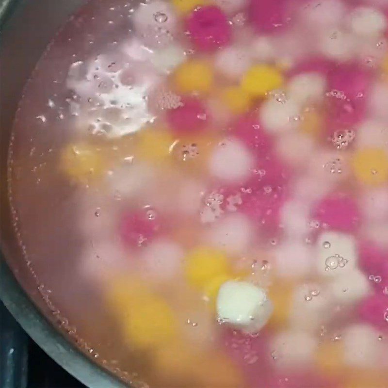 Step 4 Boiling the tapioca pearls Fruit tapioca