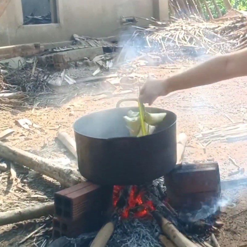 Step 5 Boil the cake Coconut leaf cake Ben Tre