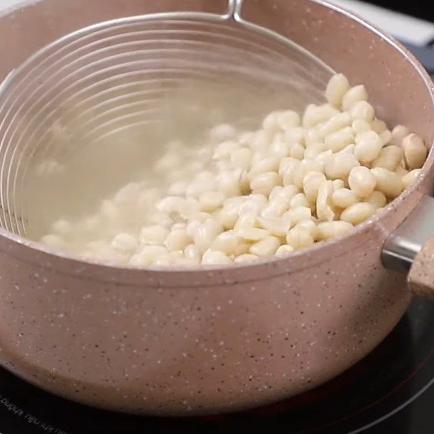 Step 2 Boil peanuts Peanuts soaked in soy sauce