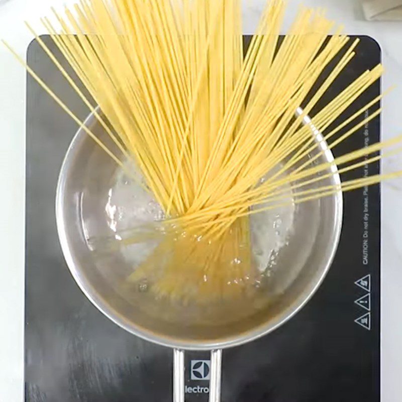 Step 3 Boil the noodles Fresh egg noodles