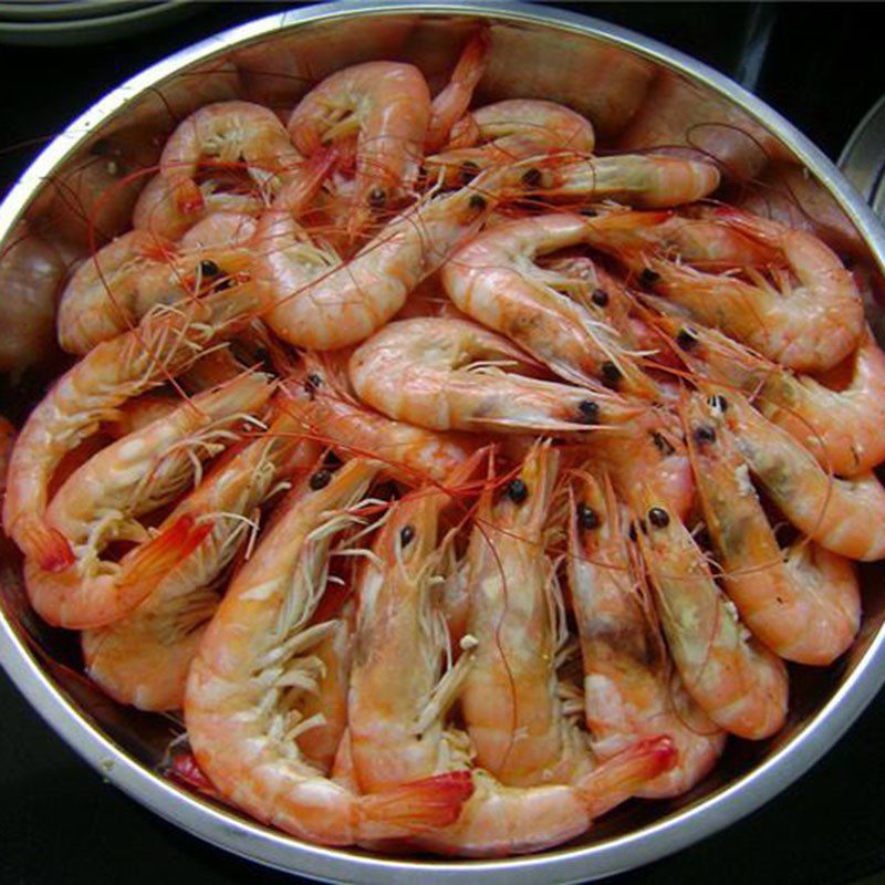 Step 2 Boil shrimp and chicken bones for Mixed Ball Soup