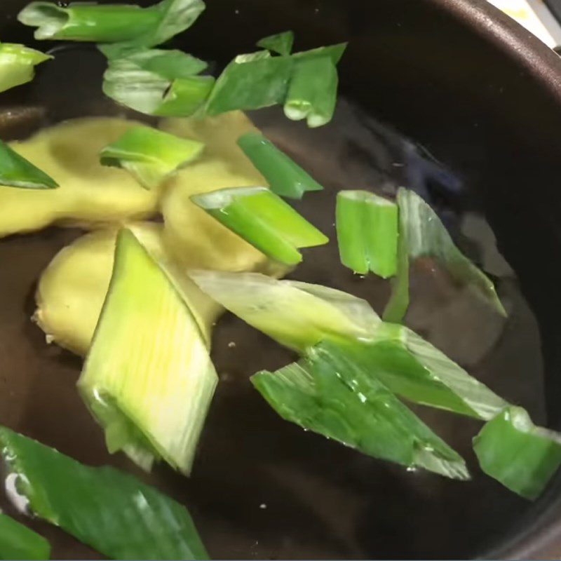 Step 3 Boil fish maw Shark fin soup