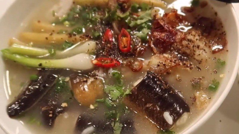 Eel porridge with taro