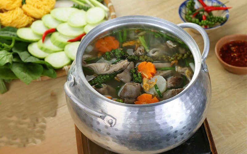 Pepper Stewed Chicken Gizzard Hot Pot