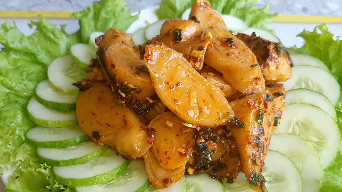 Fried Vegetarian Noodles with Fish Sauce