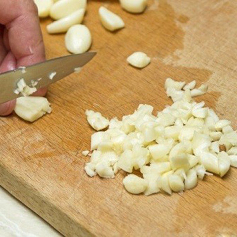 Step 1 Prepare the ingredients Garlic Stir-fried Squid