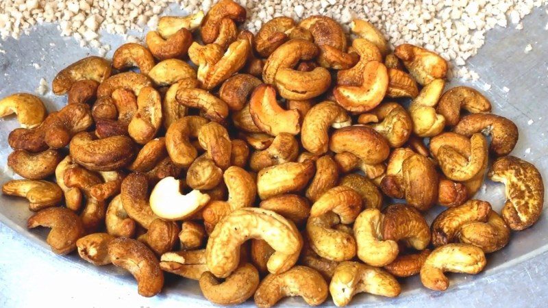 Salted roasted cashew nuts