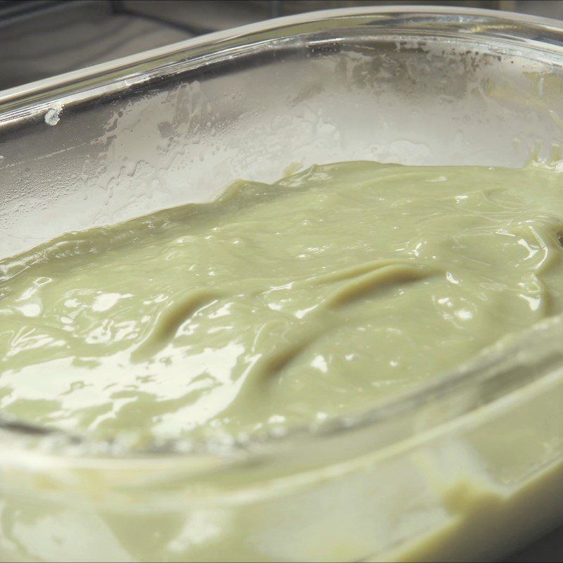 Step 2 Cooking the milk mixture Fresh milk fried with green tea flavor