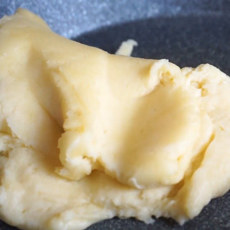 Step 3 Cooking the dough for choux pastry Green tea cream puff with green tea filling