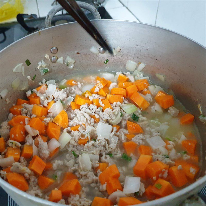 Step 3 Cook Japanese curry Japanese curry minced meat