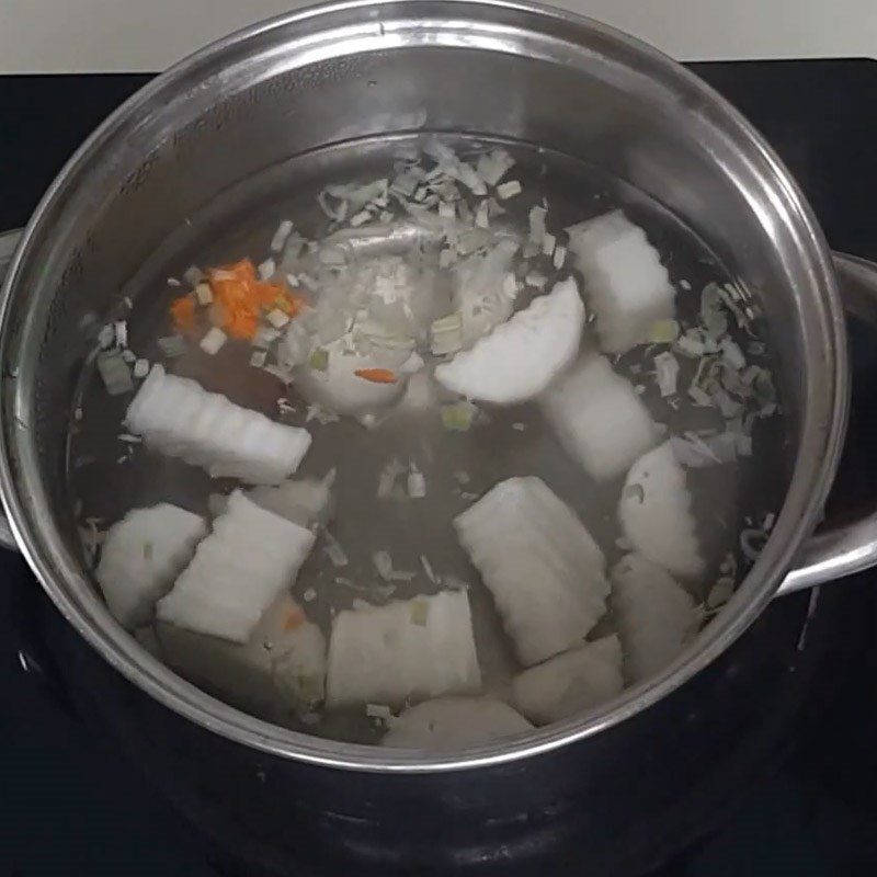 Step 4 Cook the fish soup