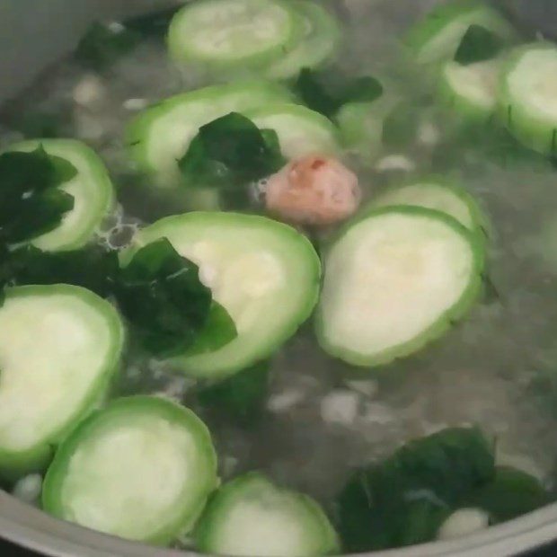 Step 3 Cooking soup Fish cake soup with bitter melon