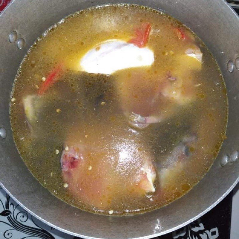 Step 3 Cooking the soup Sour catfish soup