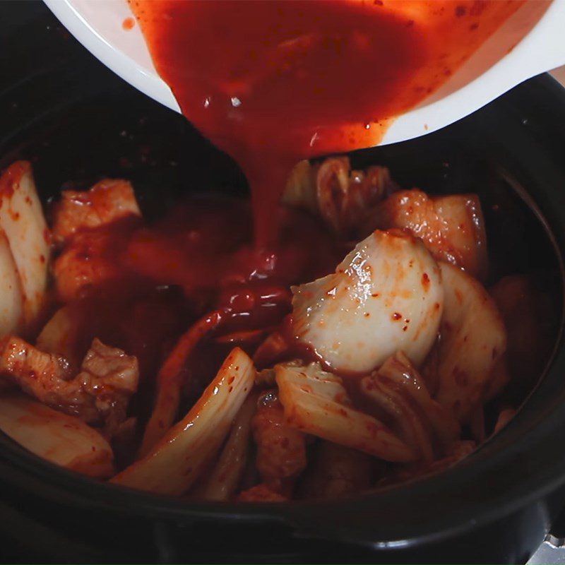 Step 3 Cook the soup Cúc vegetable soup (tần ô) minced meat