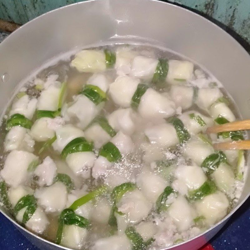 Step 4 Cooking the soup Cabbage soup with minced meat