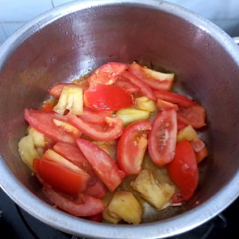 Step 3 Cook the fish soup