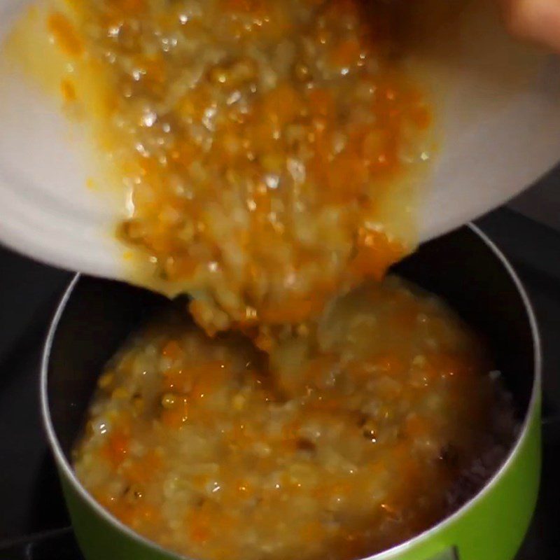 Step 4 Cooking green bean porridge with pumpkin and squid