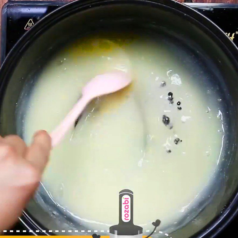 Step 3 Cook the porridge Green bean potato porridge