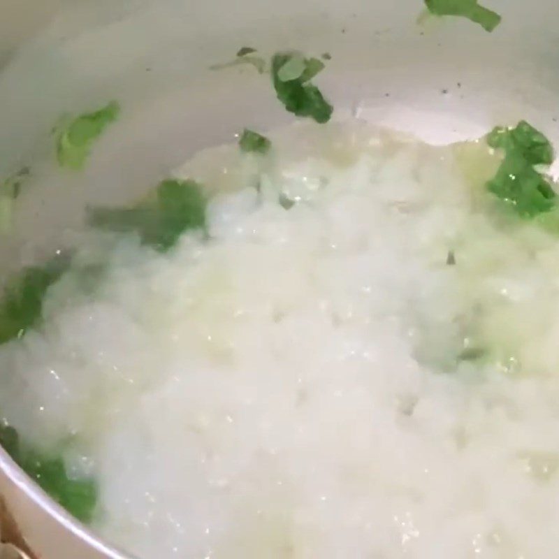 Step 3 Cook the porridge for snakehead fish and sweet vegetable porridge for weaning