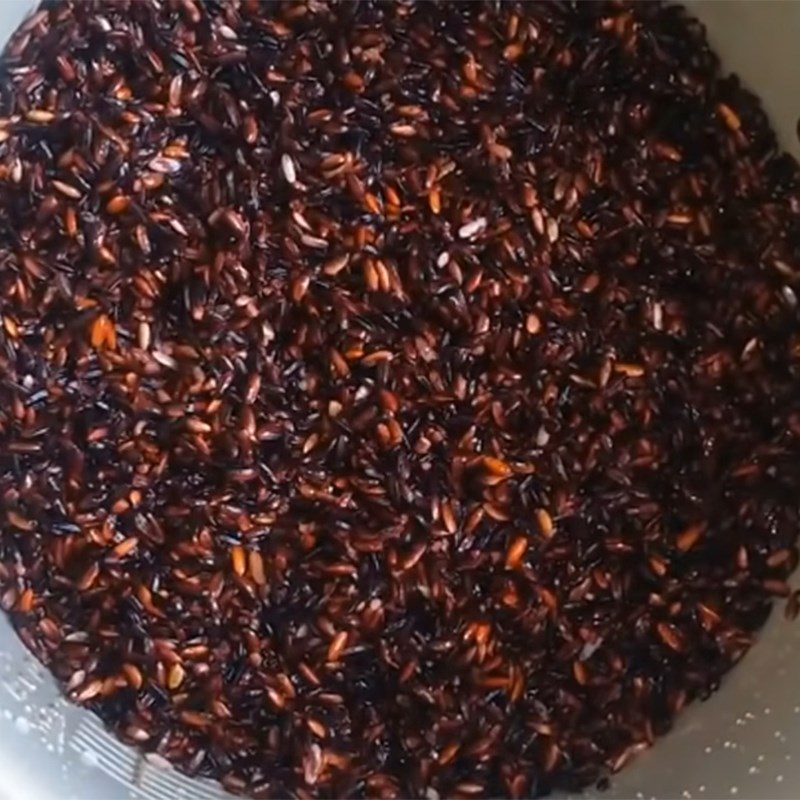 Step 2 Cook the rice for Black Sticky Rice Wine - Black Sticky Rice