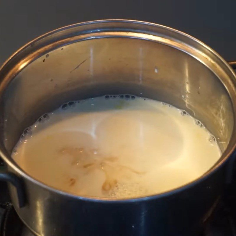 Step 2 Cook the cream mixture for Blueberry Strawberry Panna Cotta