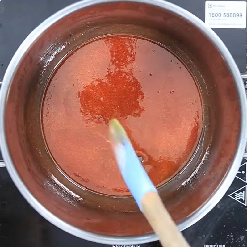 Step 3 Cook the candy mixture for heart-shaped jelly candy